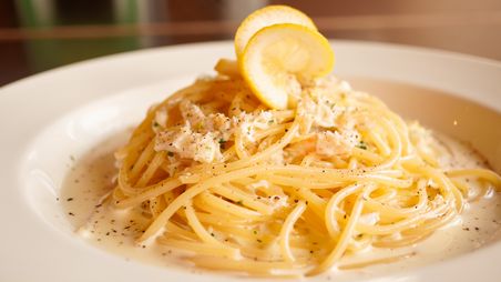 たっぷりズワイ蟹のレモンクリームソーススパゲッティ