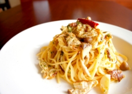 ランチタイムはたつみキッチン自慢のパスタをおなか一杯食べて頂きたい